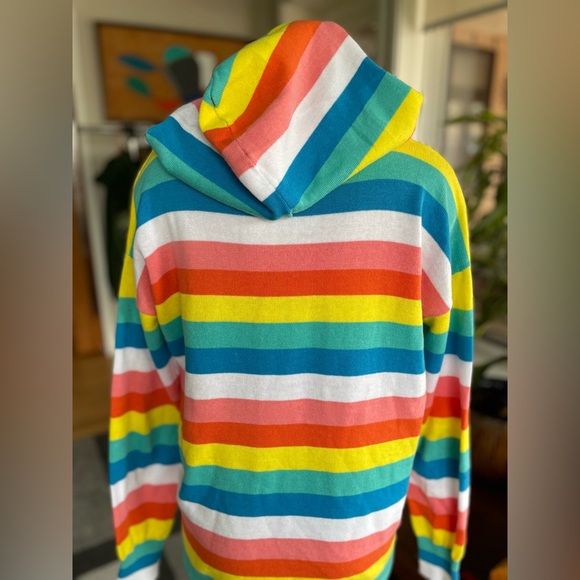 MULTI COLORED SMALL LIGHTWEIGHT HOODED SWEATER—LIKE NEW-PERFECT-OVER SIZED LOOK - Picture 4 of 13